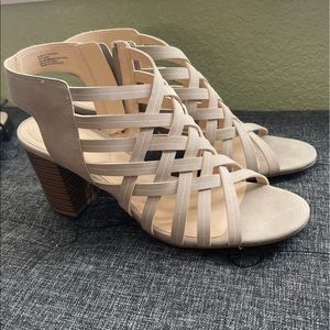 Liz Claiborne size 9.5
